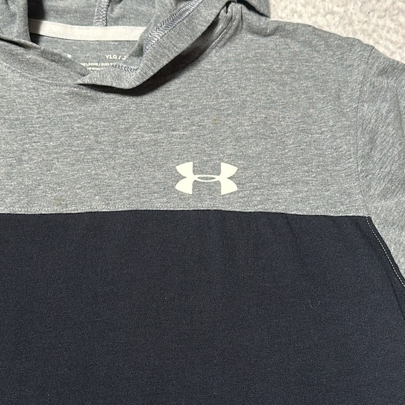 Under Armour Boys Navy & Gray Front Pocket Hoodie Tee, EUC, Size Youth Large - Picture 4 of 10